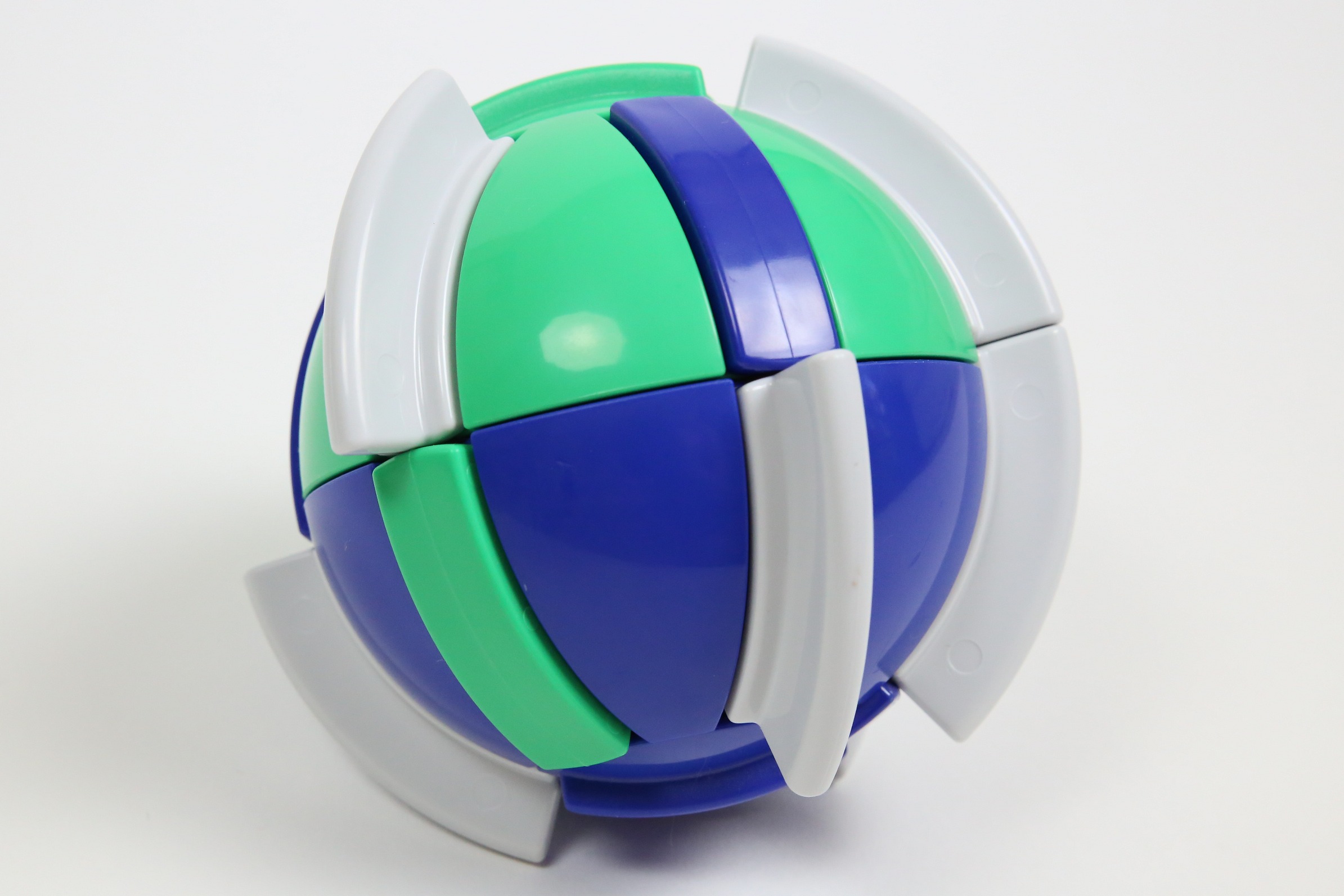 Buzzle Ball like rubiks cube